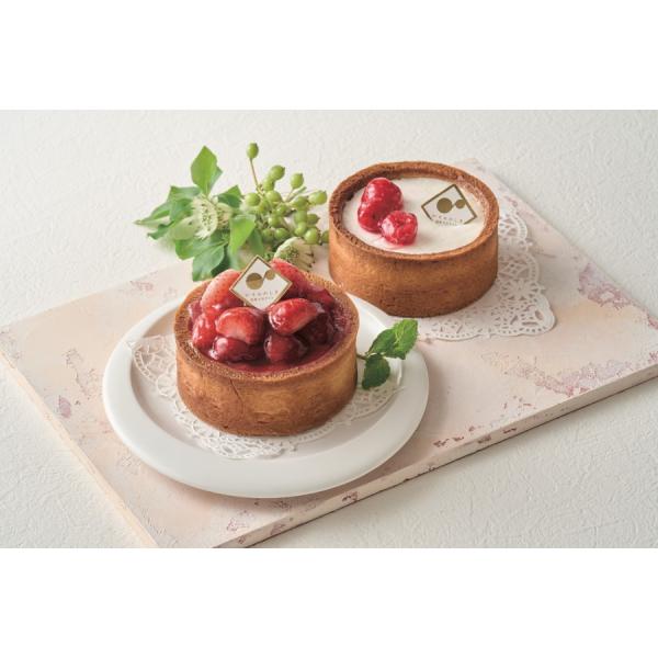 長野県産フルーツと100％国産大豆使用のグルテンフリータルト専門店。採れたてのいちごをのせたいちごタルトと、濃厚チーズケーキのラズベリーフロマージュのセットです。