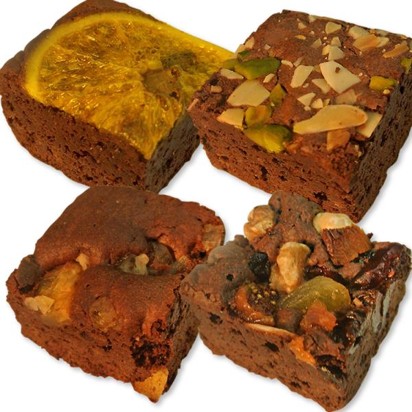 甘すぎない濃厚なチョコの味わいに、ナッツの香ばしさとドライフルーツの甘酸っぱさ。濃厚なチョコ生地に、ナッツと果物を散りばめて焼きあげました。スマートに食べられる一口サイズ。一口の小さな幸せをお楽しみください。 【商品内容】ネーブル×2個、パ...