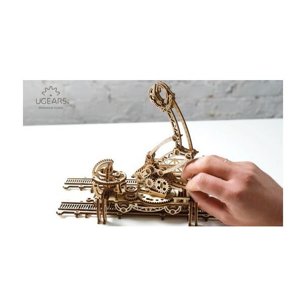 UGears ���[���}�j�s�����[�^�[ 70032 Rail mounted manipulator   ���J�j�J���^�E���V���[�Y �R���N�^�u���@�B���f�� �m�� �E�b�h�p�Y�� 3D �H��L�b�g ���{�^ ���i�摜4