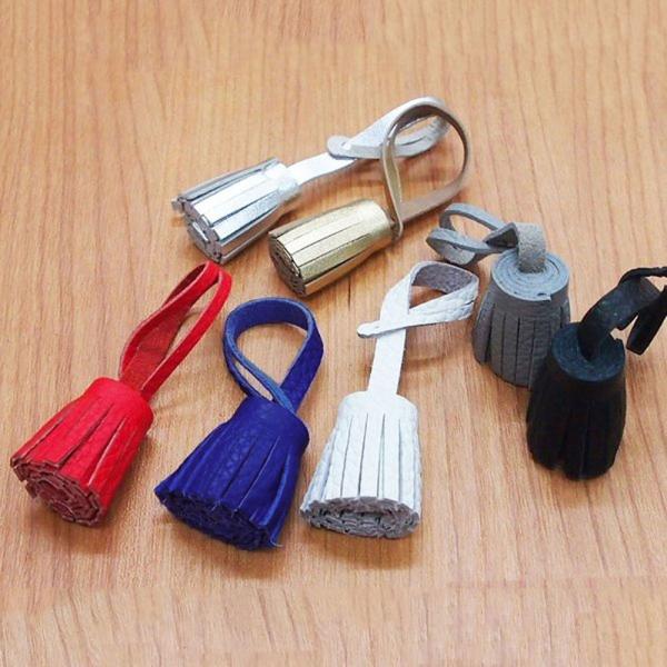 ぽんちゃん さま専用　FENDI タッセルキーホルダー　未使用品 7AR683A3VCF0TWL_01?wid=2000&