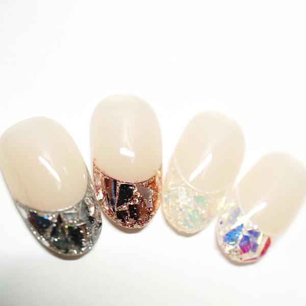 商品名：プレシャスグリッター種類：イレギュラー01〜05内容量：5g商品説明：大きめサイズ〜小さいサイズが混ざった大容量の乱切りホロ。ミラーネイルやニュアンスネイルに。大きめサイズはお好みのサイズに切ってご使用いただけます。発売元：株式会社...