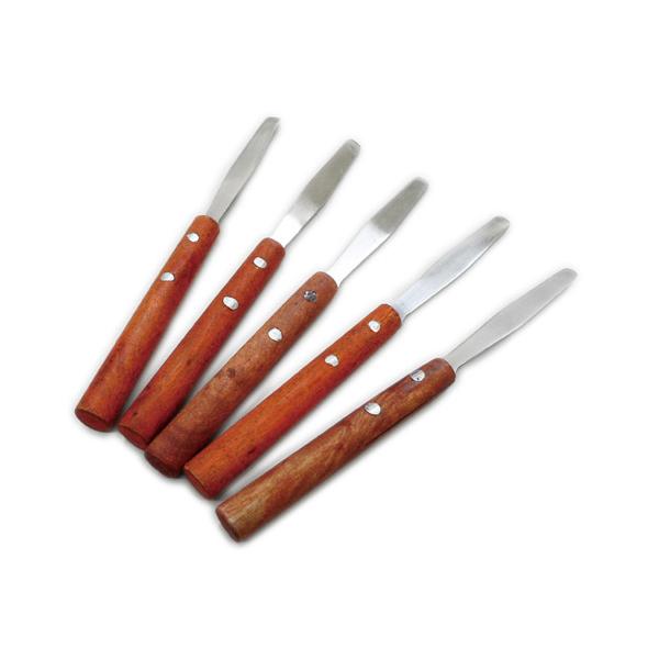 ▼特徴・リペア作業、革補修作業、模型作業時等、様々の用途で使用できる万能ベラです。・全長150mmのミニサイズなので作業性抜群！・用途によって使い分けたり、予備としても便利な5本セット。▼商品詳細品番：sn-004商品名：万能ベラ 5本セッ...