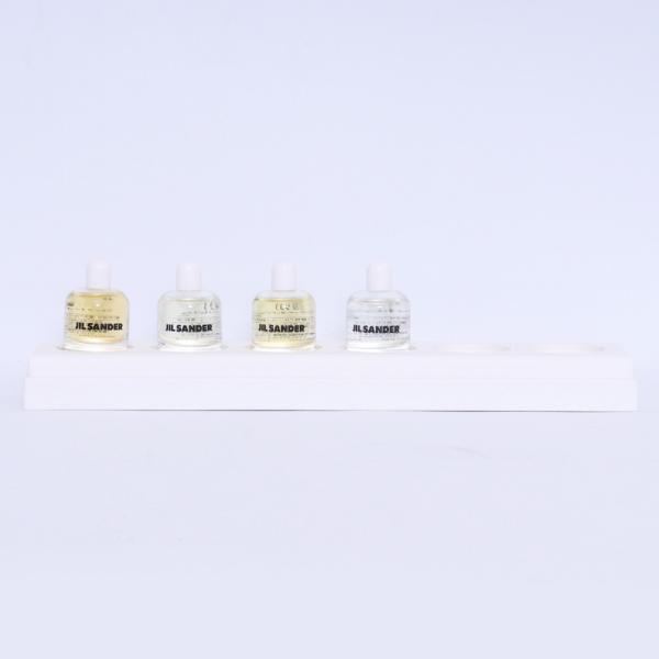 【ブランド名】JIL SANDER (ジルサンダー)【商品名】2つ欠品 香水 ミニチュア セット コレクション 各8ml / MINIATURE SET フレグランス【型番】【カラー】【付属品・素材】画像参照【サイズ】F【寸法】【ランク】C...