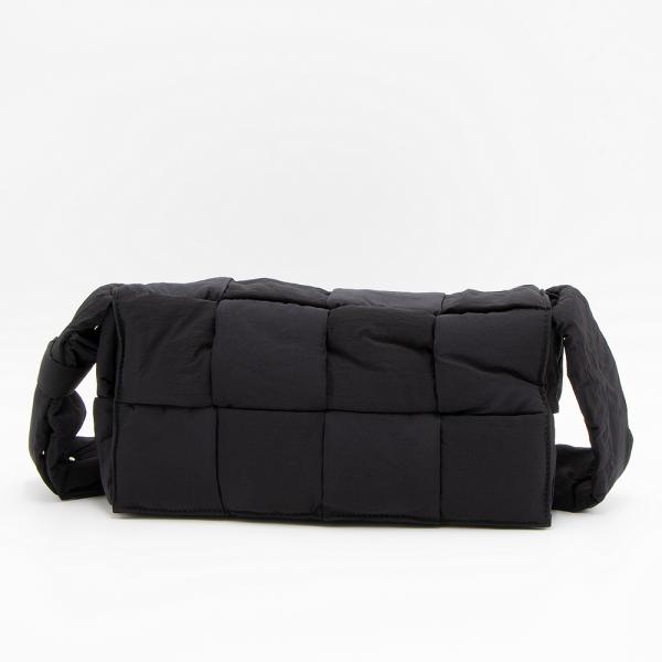 BOTTEGA VENETA ボッテガヴェネタ ショルダーバッグ パデッド BOTTEGA VENETA ボッテガヴェネタ ショルダーバッグ パデッド