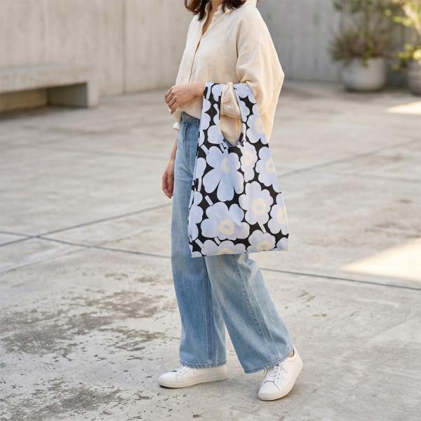 新品未使用マリメッコmarimekko エコバッグ　スマートバッグ干支馬廃盤 marimekko（マリメッコ） エコバッグ スマートバッグ ライトブルー