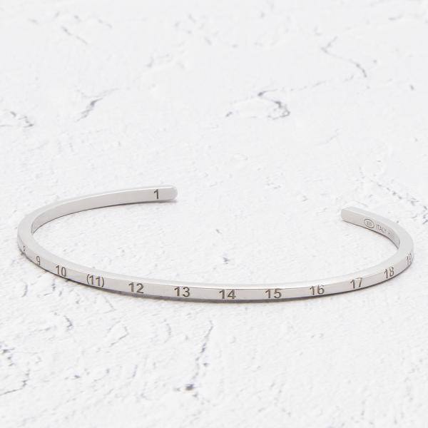 Maison Margiela（メゾンマルジェラ） バングル シルバー 11 SI8UY0001