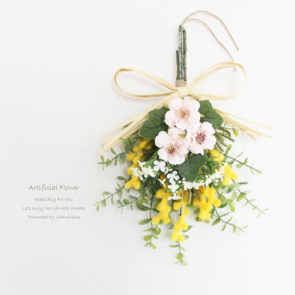 ミモザ＆薔薇のスワッグリース【サイズ】　細い先端までの最大の長さ約２０ｃｍ　横幅約１８ｃｍ【素　材】　アーティフィシャルフラワー（造花）==================================●有料オプションお部屋の空気を清浄す...