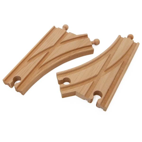 3歳頃から本格的に遊んでいただける木製の電車・レールセット。温かみのある天然木の電車は子供の手に優しく寄り添います。「つなげる」「磁石をくっつける」「ごっこ遊びをする」など、遊びを通して心身の発達と発育をサポートするおもちゃです。レールセッ...