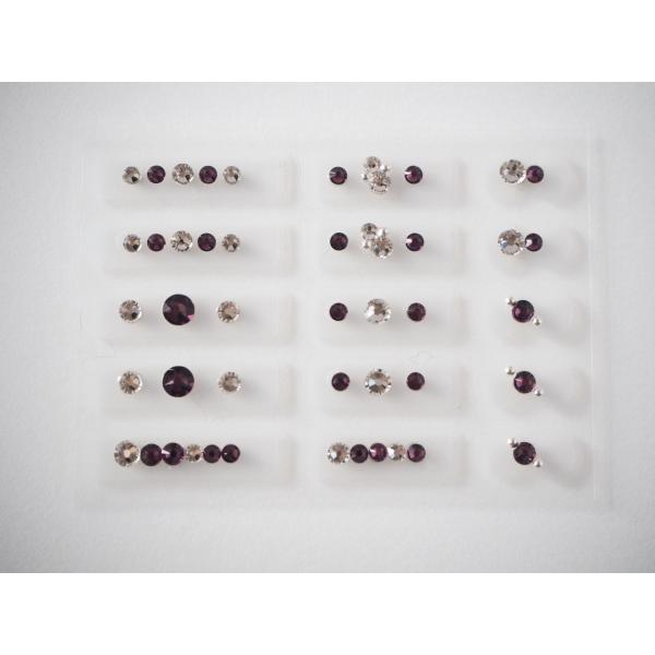 ピンセットをご使用ください。密集したツボでもテープが重なることなく、3ポイント同時に貼れる3連型。耳の凹凸やフチの部分にピタッとフィットするひょうたん型！2種類がセットになったお得なテープ。商品の素材は、安心・安全、天然のゴムを使用した肌に...