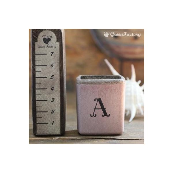 ■商品について小さな鉢に、アルファベットＡの文字をスタンプしました。組み合わせで、様々なシーンでご活用いただけます。※キューブ（S）１個の価格です。※鉢は写真６枚目の４色からお選びいただけます。　注文時に備考欄よりお知らせください。■鉢につ...