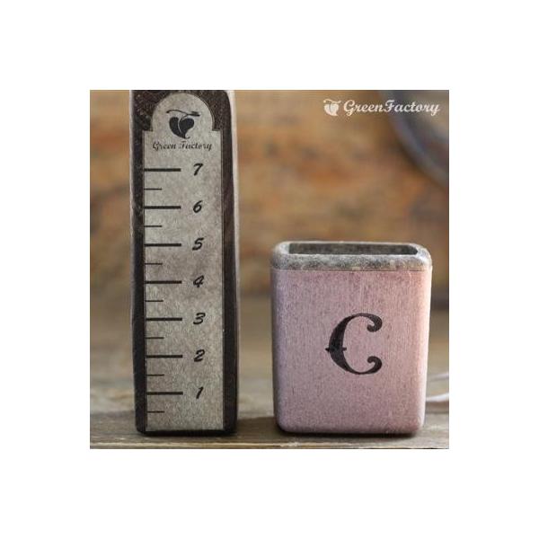 ■商品について小さな鉢に、アルファベットCの文字をスタンプしました。組み合わせで、様々なシーンでご活用いただけます。※キューブ（S）１個の価格です。※鉢は写真６枚目の４色からお選びいただけます。　注文時に備考欄よりお知らせください。■鉢につ...