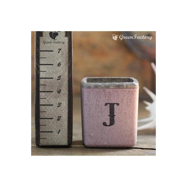 ■商品について小さな鉢に、アルファベットJの文字をスタンプしました。組み合わせで、様々なシーンでご活用いただけます。※キューブ（S）１個の価格です。※鉢は写真６枚目の４色からお選びいただけます。　注文時に備考欄よりお知らせください。■鉢につ...