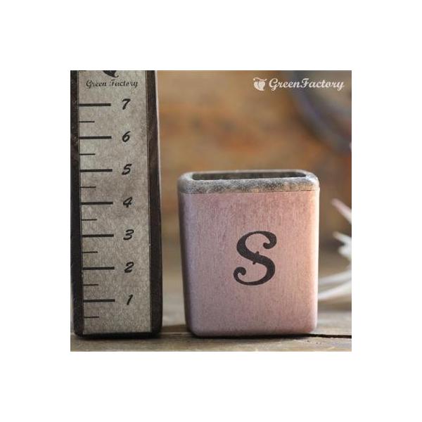 ■商品について小さな鉢に、アルファベットsの文字をスタンプしました。組み合わせで、様々なシーンでご活用いただけます。※キューブ（S）１個の価格です。※鉢は写真６枚目の４色からお選びいただけます。　注文時に備考欄よりお知らせください。■鉢につ...