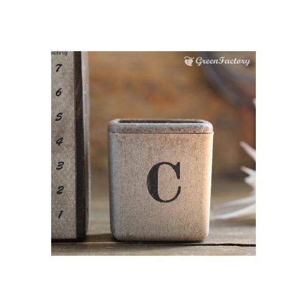 ■商品について小さな鉢に、アルファベットCの文字をスタンプしました。組み合わせで、様々なシーンでご活用いただけます。※キューブ（S）１個の価格です。※鉢は写真５枚目の４色からお選びいただけます。　注文時に備考欄よりお知らせください。■鉢につ...