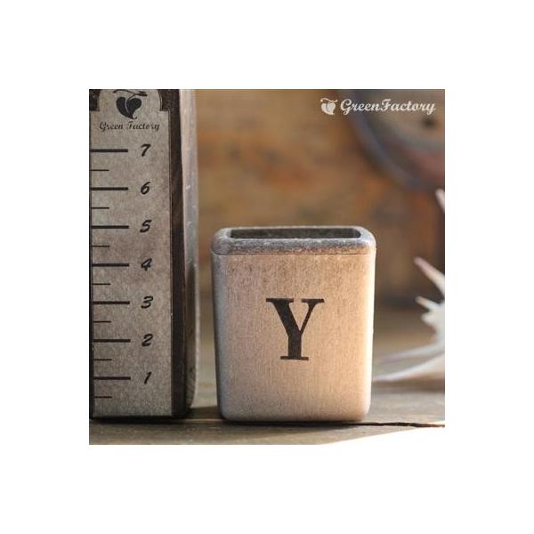 ■商品について小さな鉢に、アルファベットYの文字をスタンプしました。組み合わせで、様々なシーンでご活用いただけます。※キューブ（S）１個の価格です。※鉢は写真５枚目の４色からお選びいただけます。　注文時に備考欄よりお知らせください。■鉢につ...
