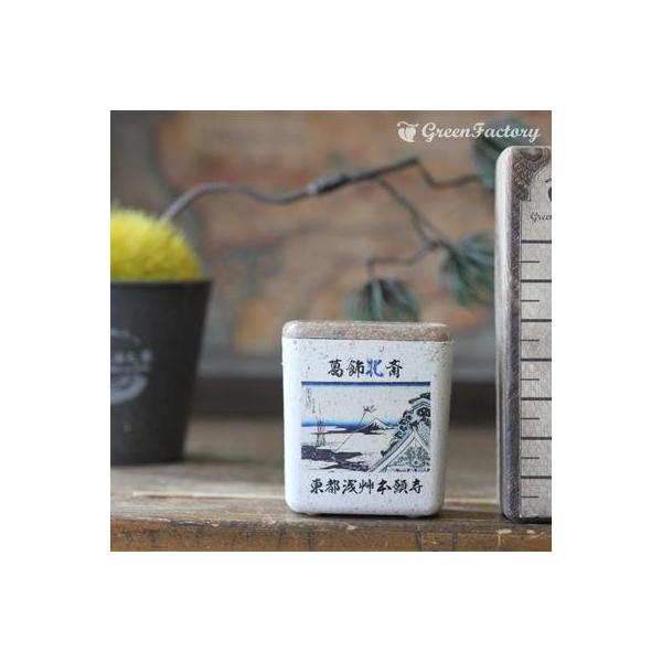 ■商品について小さな鉢に、浮世絵を転写しました。店頭に、または玄関、和室にと様々なシーンでご活用いただけます。サボテン、多肉はもちろん、ミニ盆栽やプリザーブドフラワーなどのアレンジに使っても可愛いですね。※キューブ（S）１個の価格です。■鉢...