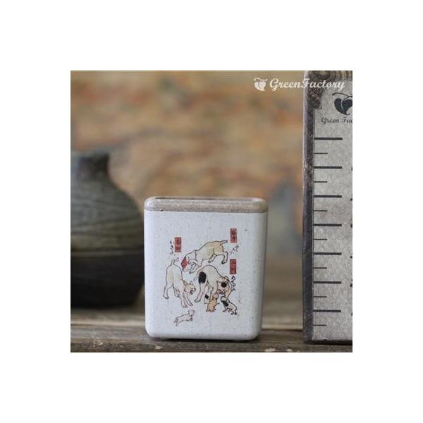 ■商品について小さな鉢に、浮世絵(猫）を転写しました。店頭に、または玄関、和室にと様々なシーンでご活用いただけます。サボテン、多肉はもちろん、ミニ盆栽やプリザーブドフラワーなどのアレンジに使っても可愛いですね。※キューブ（S）１個の価格です...