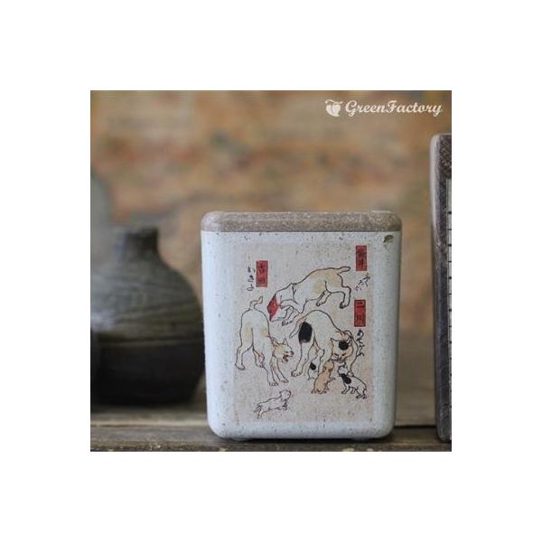 ■商品について小さな鉢に、浮世絵(猫）を転写しました。店頭に、または玄関、和室にと様々なシーンでご活用いただけます。サボテン、多肉はもちろん、ミニ盆栽やプリザーブドフラワーなどのアレンジに使っても可愛いですね。※キューブ（M）１個の価格です...