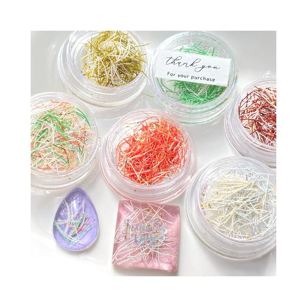 ■商品情報花サイズ：約10〜17mm程度数量：1個 ※本物の花を染めているため、染まり方には個体差がございます。ご了承ください。また、大変壊れやすい商品ですので　花びらが取れたり折れてしまっている物も混ざりますのでご了承ください。※可能な限...