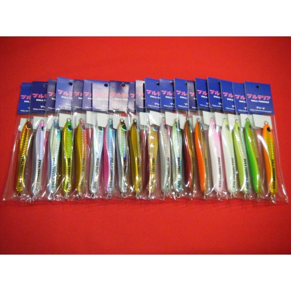 『もっとジグで真鯛釣れないか？』から始まったブルテリアの開発。2011年に発売したテリア、その微波動を強波動にする事で潮の緩い状況でも、更には低速域でもアクションさせる事に成功した。左右対称の後方重心こそが泳力が弱いベイトの動きを最も演出で...