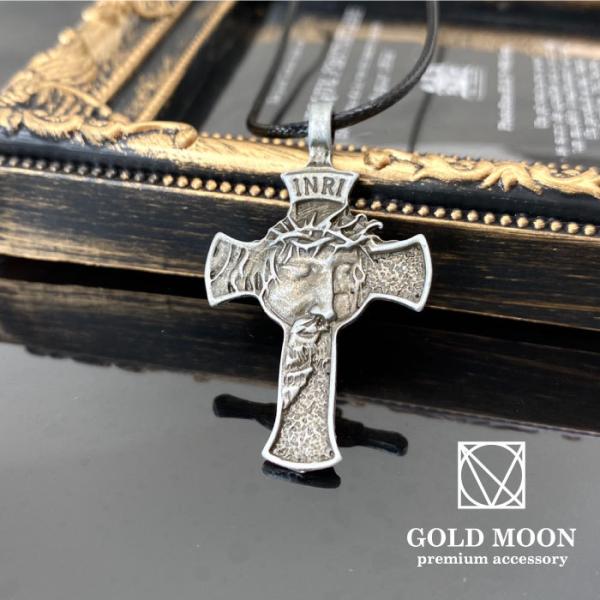 groovys_neck25-crosschrist