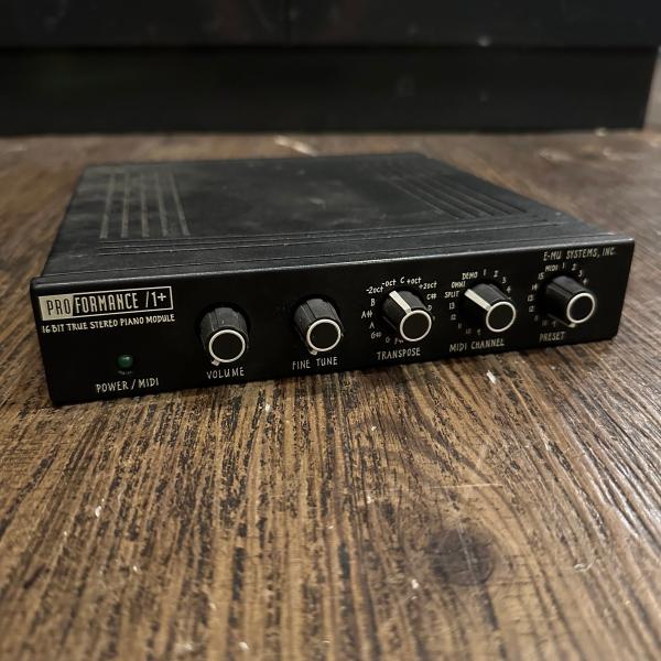 【希少】E-MU USA製 PROFORMANCE MIDI音源 94年 動作品 希少】E-MU USA製 PROFORMANCE MIDI音源 94年 動作品