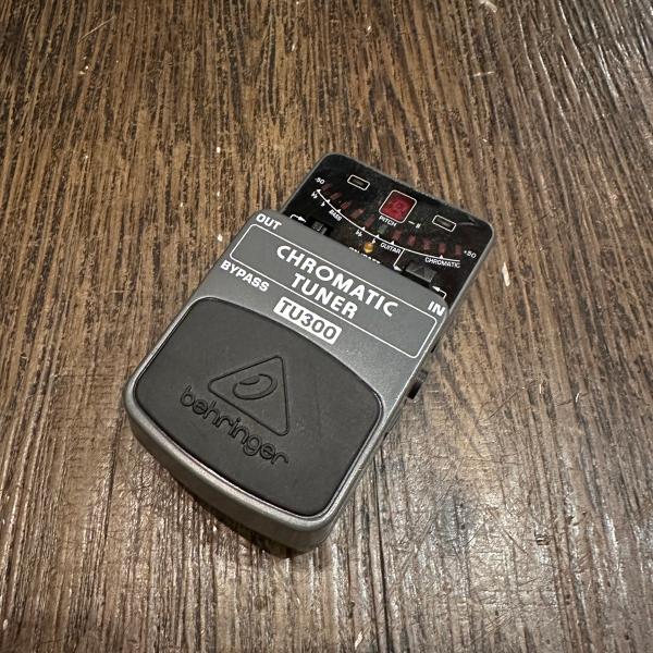 Behringer TU300 ベリンガー エフェクター フットペダル式 チューナー