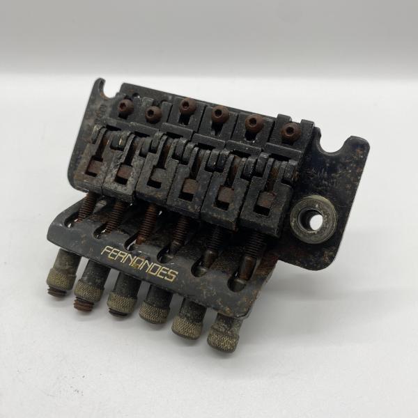 FERNANDES エレキギター ケース付 GOTOHペグ FRTブリッジ装備 FERNANDES エレキギター ケース付 GOTOHペグ FRTブリッジ装備