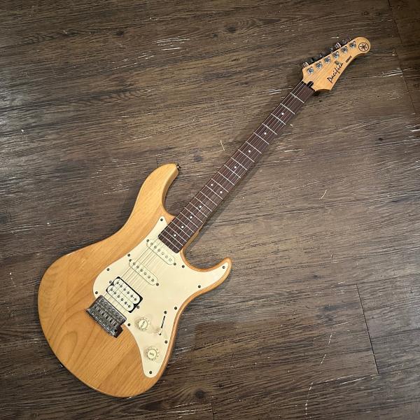YAMAHA（ヤマハ） Yamaha Pacifica 112 Electric Guitar エレキギター