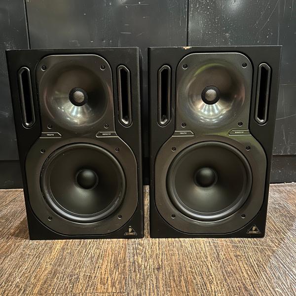 Behringer B2031A スタジオモニタースピーカー B2031A TRUTH - 製品一覧 - ベリンガー公式ホームページ