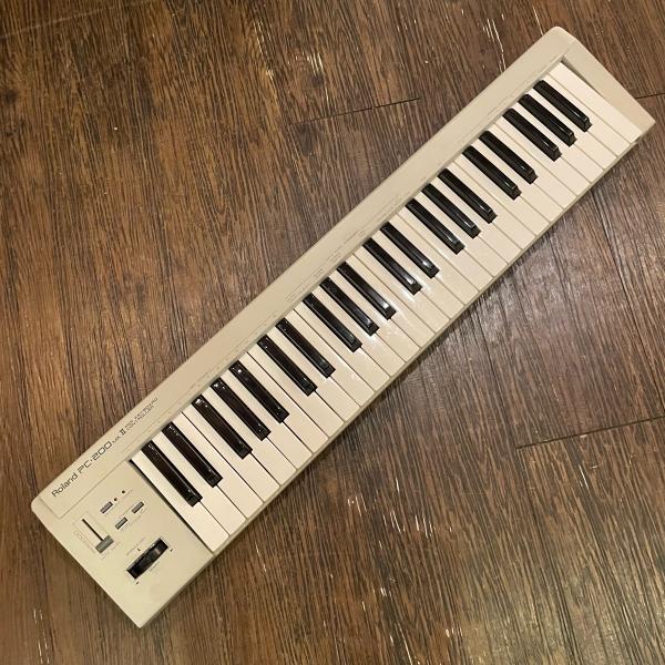 Roland MIDIキーボード PC200 ソフトケース付