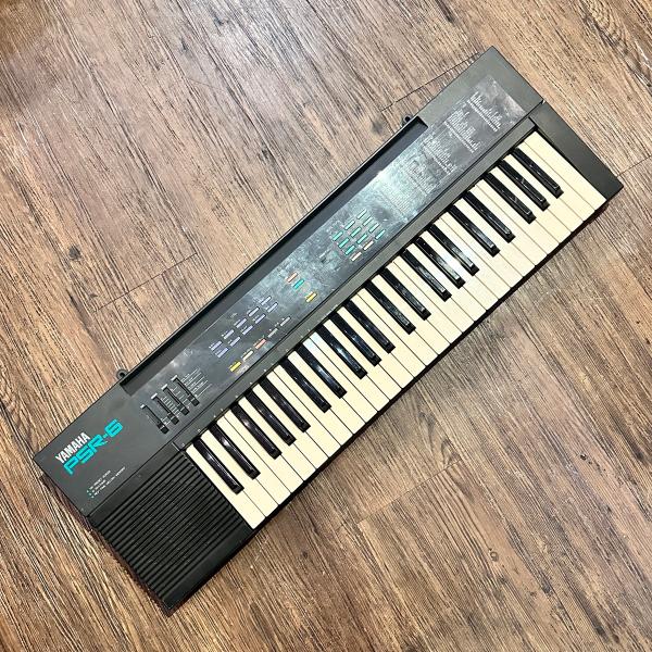 YAMAHA（ヤマハ） Yamaha PortaTone PSR-6 Portable Keyboard