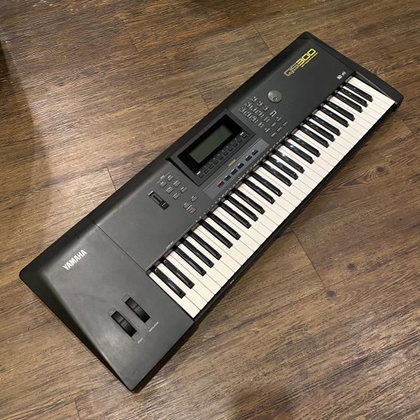 YAMAHA Yamaha QS-300 Synthesizer シンセサイザー ヤマハ 61鍵 YAMAHA Yamaha QS-300 Synthesizer シンセサイザー ヤマハ 61鍵