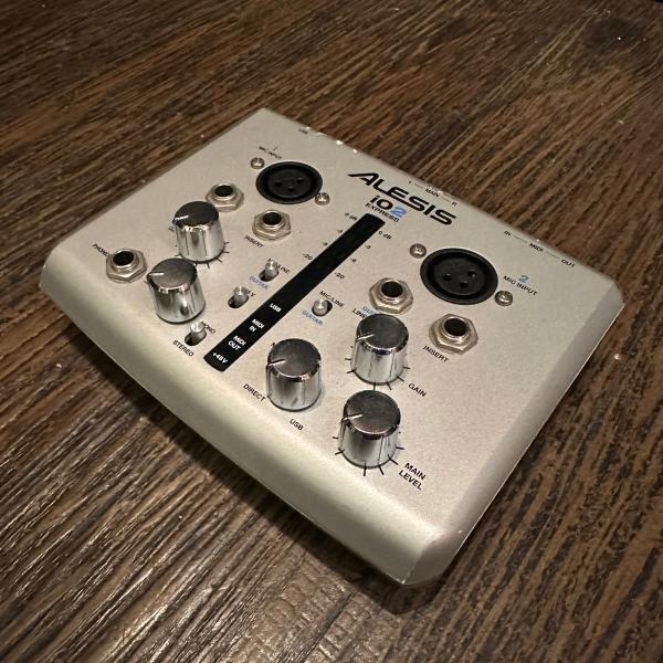 Alesis io2 オーディオインターフェイス 動作未確認 現状渡し Alesis io2 オーディオインターフェイス 動作未確認 現状渡し