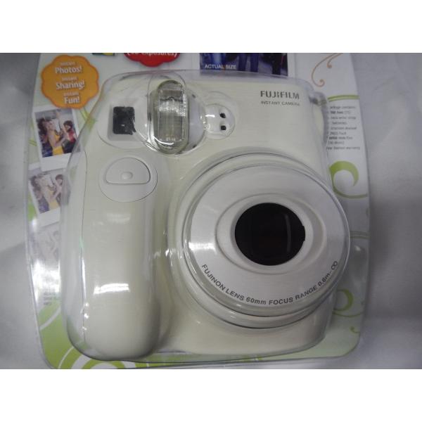 （中古品）FUJIFILM instax mini7S チェキ ホワイト INIS MINI 7S WT商品写真はサンプル写真となっております。写真の商品が届くわけでは御座いません。用途機能として最低限の付属品はお送りいたしますが取扱説明書...