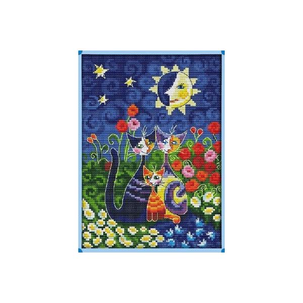 NXXeb`hJLbg znɐ} Cats under the sun