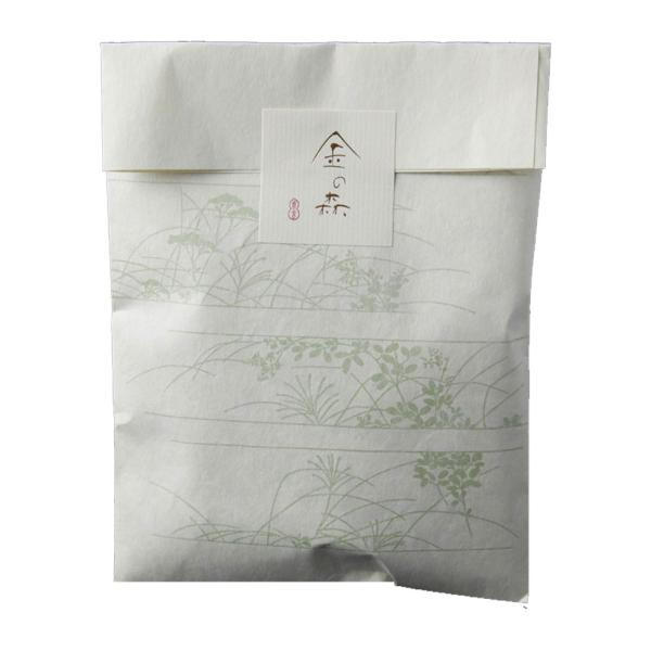 金の森　選りすぐったお米を蒸し、天日乾燥して出来た糒を煎り、黒豆を合わせ飴・砂糖でととのえ、きなこをまぶしました■賞味期限：2ヶ月■原材料　：うるち米（国内産）、飴、砂糖、きな粉、黒豆、菜種油■内容量　　: 70g■袋サイズ ：15×19....