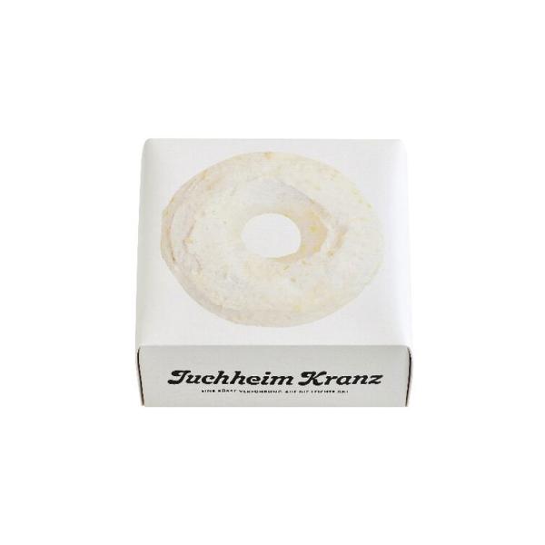 〈ユーハイム〉が独自に作り上げ、長年にわたり愛されてきた「フランクフルタークランツ」。この大切な商品を未来につなげていくために、商品名を「ユーハイムクランツ」に決定しました。創業者カール・ユーハイムが授けてくれた「アーモンドシュガー」を進化...