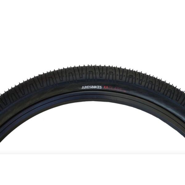 最高の転がりとグリップで世界中のフラットライダー使用率No.1のA-CLASS TIRE。無論安定性は抜群です。Details : A-CLASS TIRESize : 20inch x 1.75" , 20inch x 1.90"Colo...