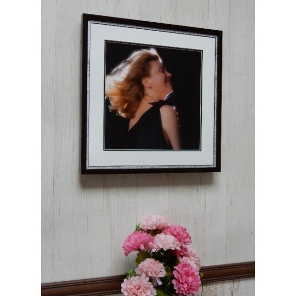 ●ヘレン・メリル/アートピクチャーの額装品●アートピクチャーサイズ（約24mmx24cm）●額/木製/ブラック/ガラス仕様　外枠寸法　37cｍｘ37cｍ 専用箱、吊下げ備品付