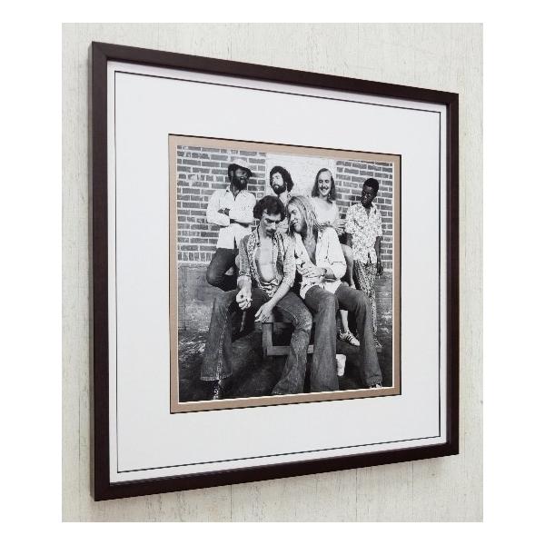 ●オールマン・ブラザース・バンド/バンド・ポートレイトの額装品●Allman Brothers Band、Macon,Georgia,1975●ポートレイト・サイズ（約24cmx24cm）●額/木製/ブラック/ガラス仕様　外枠寸法　37cｍ...