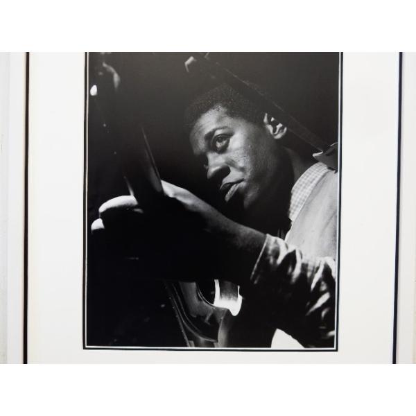 ●グラント・グリーン/Grant Green Latin Bit Album Recording Photo 1962/アートピクチャーの額装品●アートピクチャーサイズ（約36cmx26cm） ●額　木製/ホワイト/アクリル仕様　外枠寸法　...