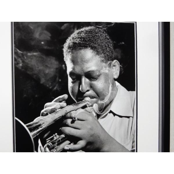 ●ファッツ・ナバロ/Royal Roost.New York 1948/アートピクチャーの額装品●アートピクチャーサイズ（約31cmx23cm）●額/木製/ブリリアント・ホワイト/シルバーライン/黒額/アクリル仕様　　外枠寸法 44cｍｘ3...