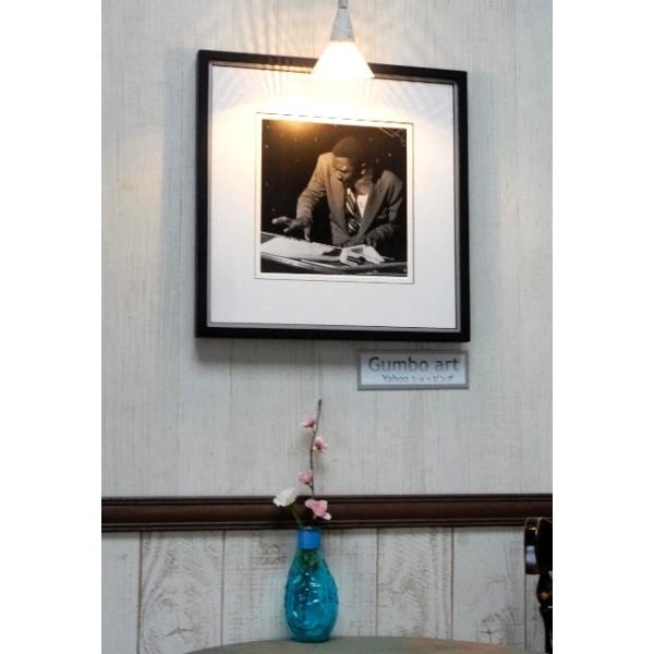 ●ジミー・スミス/アートフォトの額装品●Jimmy Smith/Club Live Photo1956●アートピクチャーサイズ（約20cmx20cm） ●額　木製/ブラック/アクリル仕様　外枠寸法　約37cｍｘ37cｍ　専用箱、吊下げ備品付...