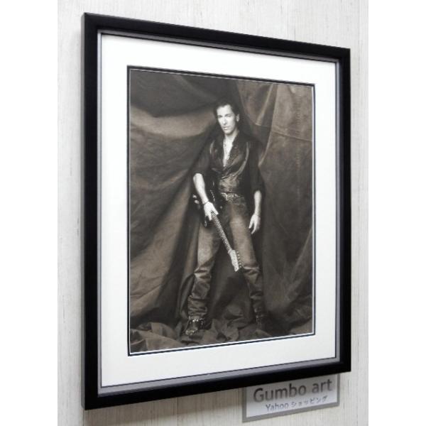 ●ブルース・スプリングスティーン/アートフォトの額装品●Bruce Springsteen.Promotion Studio Photo.New York 1992　●アートフォト・サイズ 約33cmx24cm●額/木製 ブラック/アクリル...