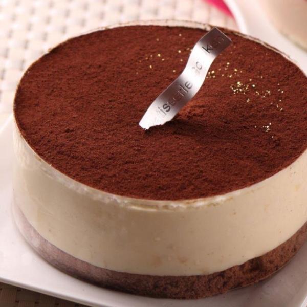 五島軒オリジナルのふんわりムースにベルギー産クーベルチュールがアクセントの濃厚ティラミスです。ギフト プレゼント ご褒美 贈り物 贈答品 送料無料 ご自宅用 中元 歳暮 御祝 お祝いお正月、バレンタインデー、ホワイトデー、母の日、父の日、敬...