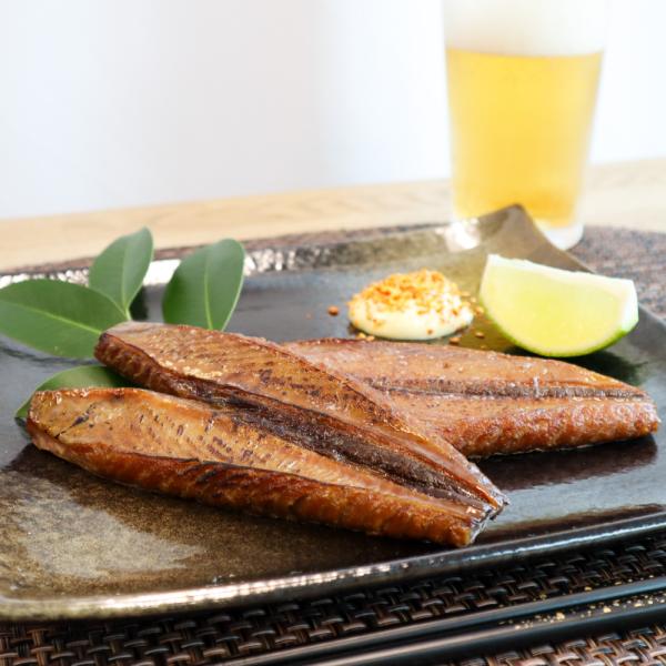 『はらみちゃん』は、七宝篠原商店伝統の調合で味付したカツオの腹皮を、独自の製法で調理し真空パックにしています。指宿で人気の「カツオ腹皮」を、開けてそのまま召し上がれるお手軽な一品です。焼く手間を省いてすぐに召し上がれるので、自宅で焼き魚はち...