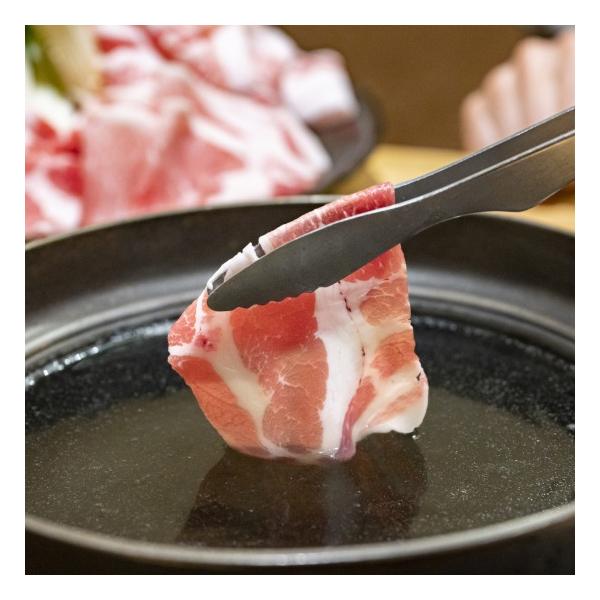 爆買 鹿児島黒豚 肩ロースしゃぶしゃぶ用３〜４人前（約６００ｇ・タレ付） 九州 鹿児島 　 ギフト プレゼント 贈り物 冬ギフト