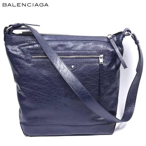 バレンシアガ BALENCIAGA メンズ 鞄 バッグ ショルダーバッグ DAY ユニセックス可  BALENCIAGAロゴ型押しレザー・ラムスキンショルダーバッグ 紺 (R128000)