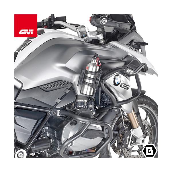 GIVI E199は、ハードケースやエンジンガードにGIVI STF500Sサーマルフラスコを固定するためのホルダーです。ホルダーはガラス繊維を含むナイロン樹脂で構成されており、強度に優れています。サーマルフラスコの取り外しは、側面のラッチ...